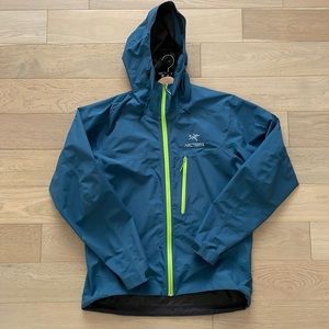 Arc’teryx Alpha SL Jacket Size L Men, Blue Smoke Colour